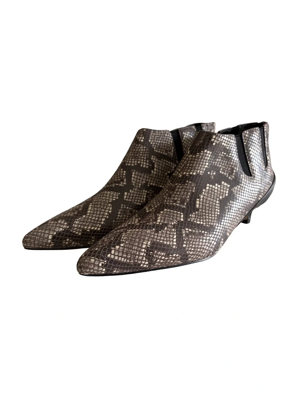 Donald Pliner Dazha Snakeskin Pointed Toe Kitten Heel Booties Size 8